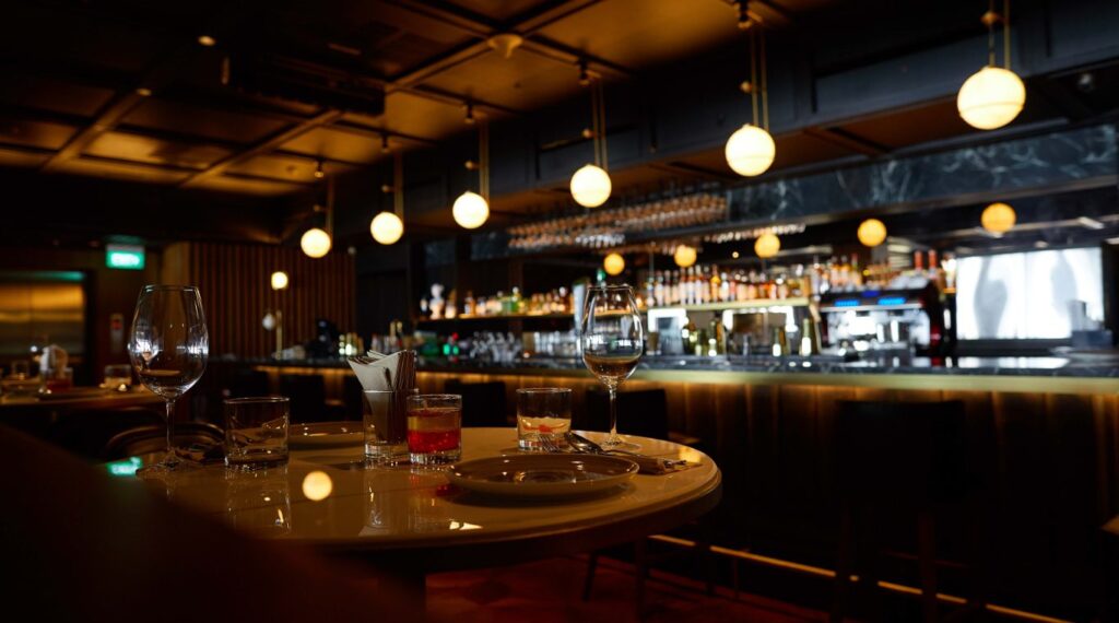 Langit Jakarta di Genggaman! Cloud Lounge & Dining Jadi Spot Paling Dicari untuk Dinner Romantis dan City View Mewah