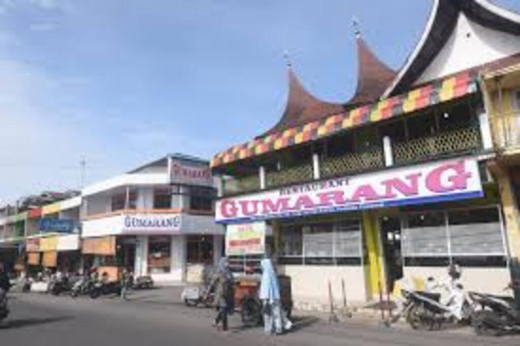 Legendaris dan Otentik! RM Gumarang Jaya di Medan Tetap Ramai Setelah 40 Tahun