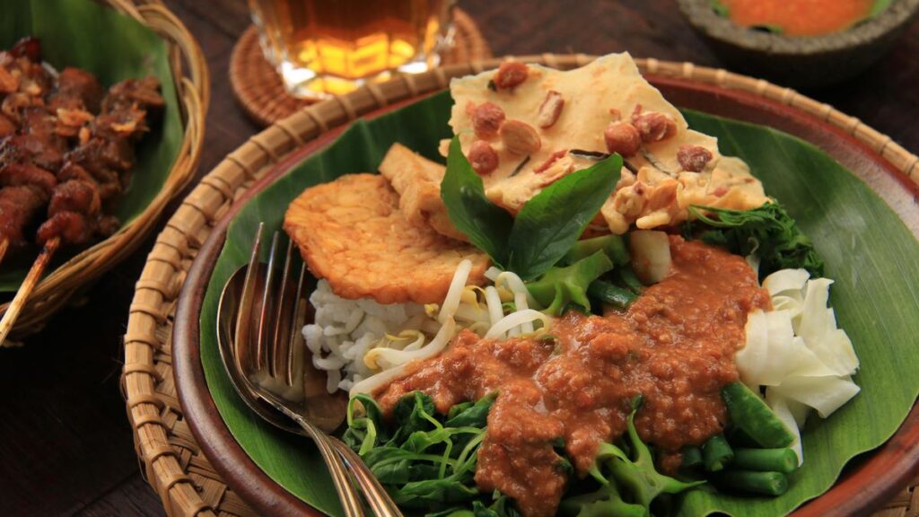Sejarah Panjang Pecel Madiun! Hidangan Legendaris Ini Ada Sejak Zaman Kerajaan