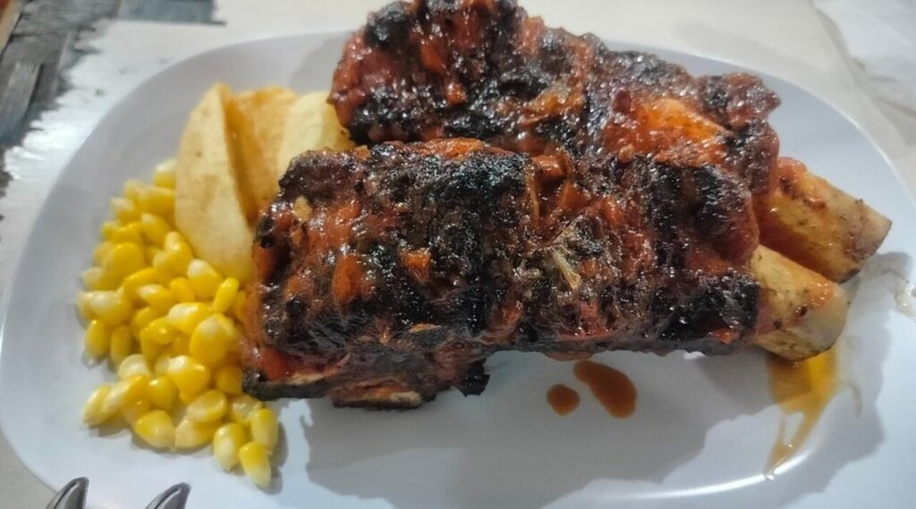 Malam Jumat Wajib Coba! Iga Panggang Panglima Bikin Orang Balik Lagi