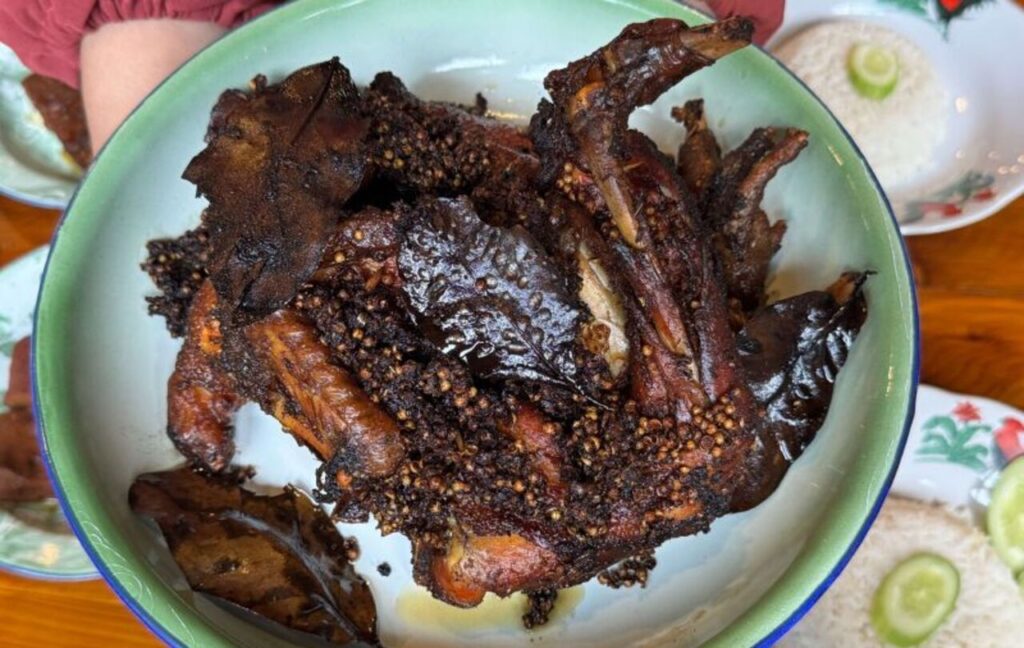 Rahasia Lezatnya Terbongkar! Ayam Goreng Kampung Pak Pri Ternyata Pakai Grindilan Ketumbar