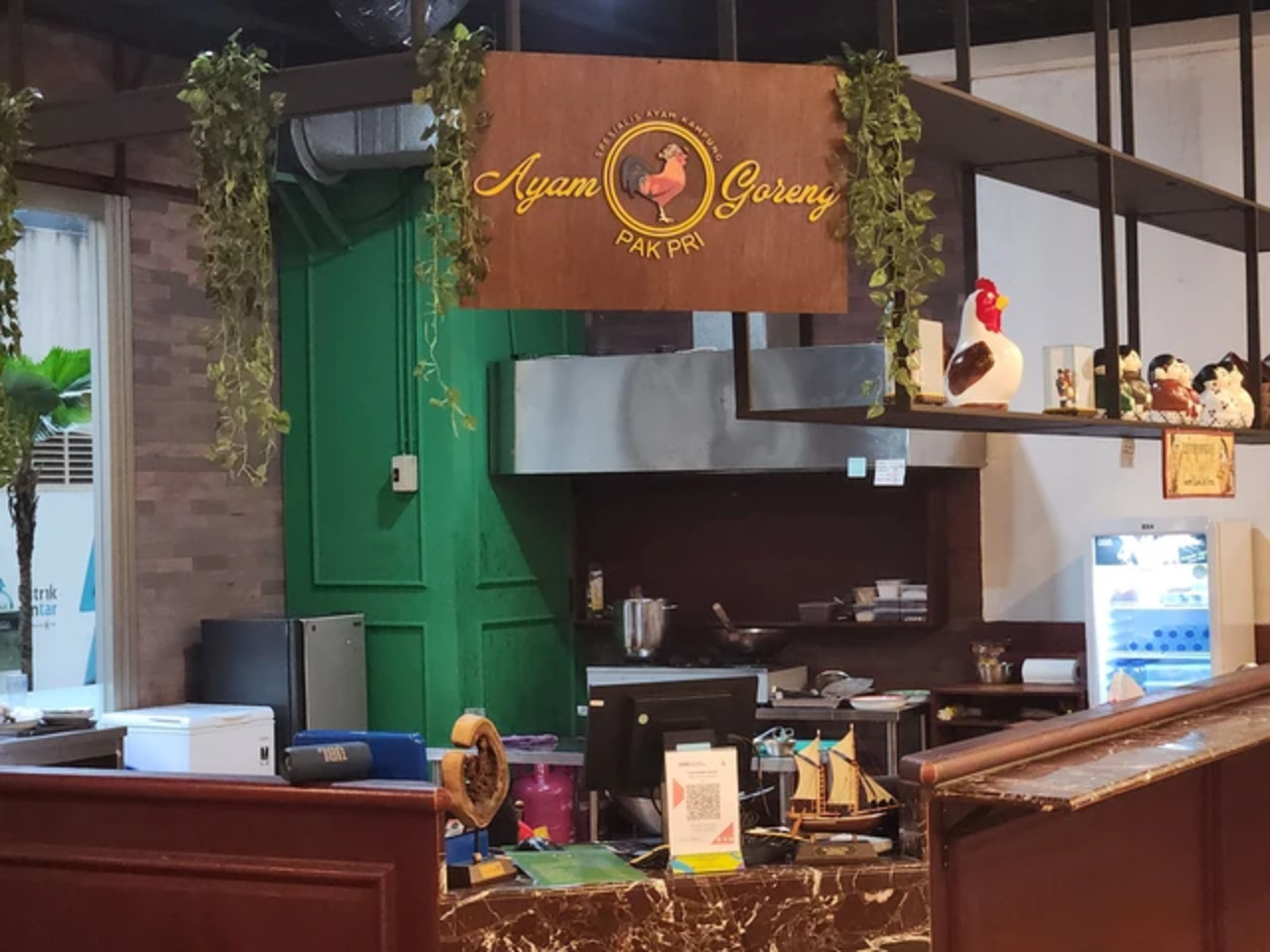 Rahasia Lezatnya Terbongkar! Ayam Goreng Kampung Pak Pri Ternyata Pakai Grindilan Ketumbar