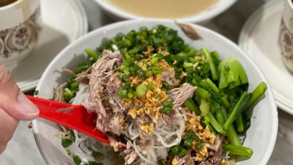 Legendaris dan Bikin Nagih! Bihun Bebek Asie Kumango Punya Rasa yang Tak Tergantikan