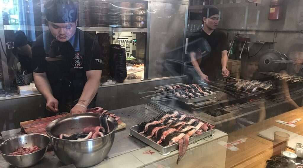 Kuliner Jepang Makin Populer! Man Man Unagi Senopati Ramai Diserbu Pecinta Makan Enak