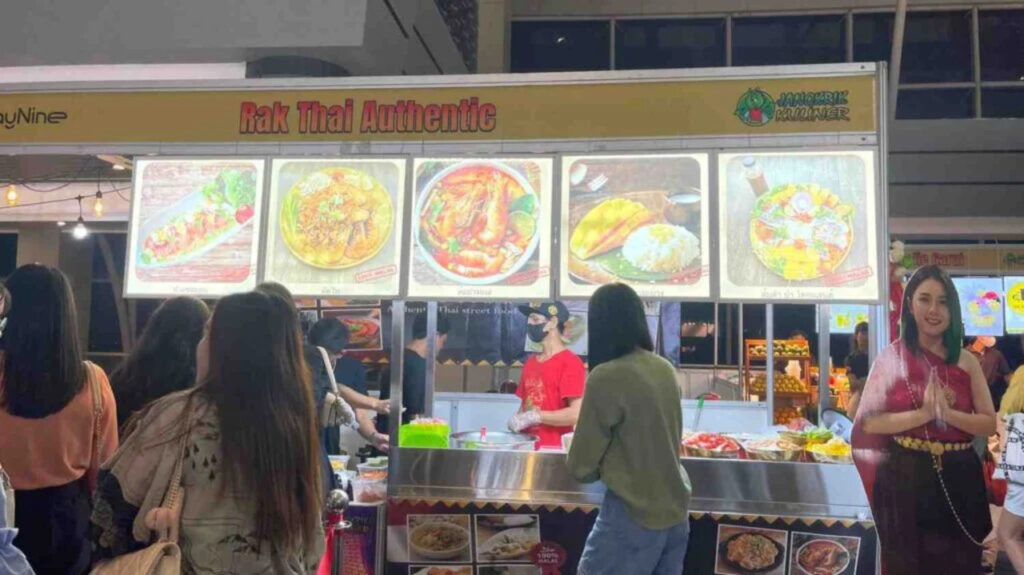Kuliner Baru Hits! Asam Pedas Thailand Jadi Rebutan di Surabaya