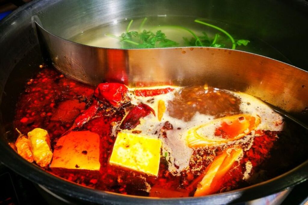 Restoran Hot Pot Sup Mala Ini Bikin Ketagihan Sekali Saji