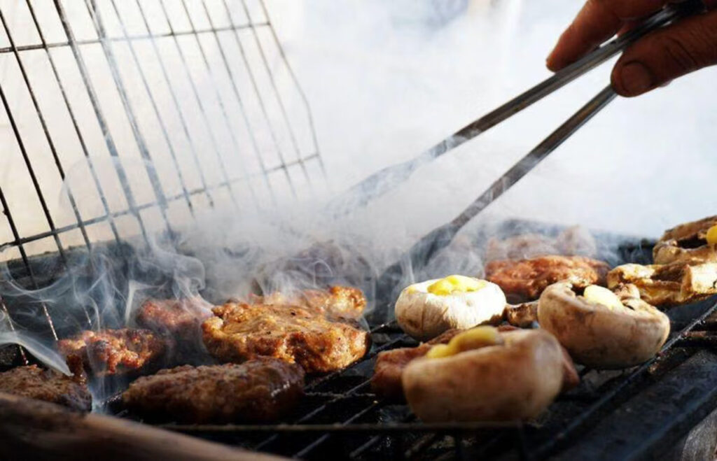BBQ Home Service Makin Laris, Apakah Era Katering Prasmanan Mulai Berakhir?