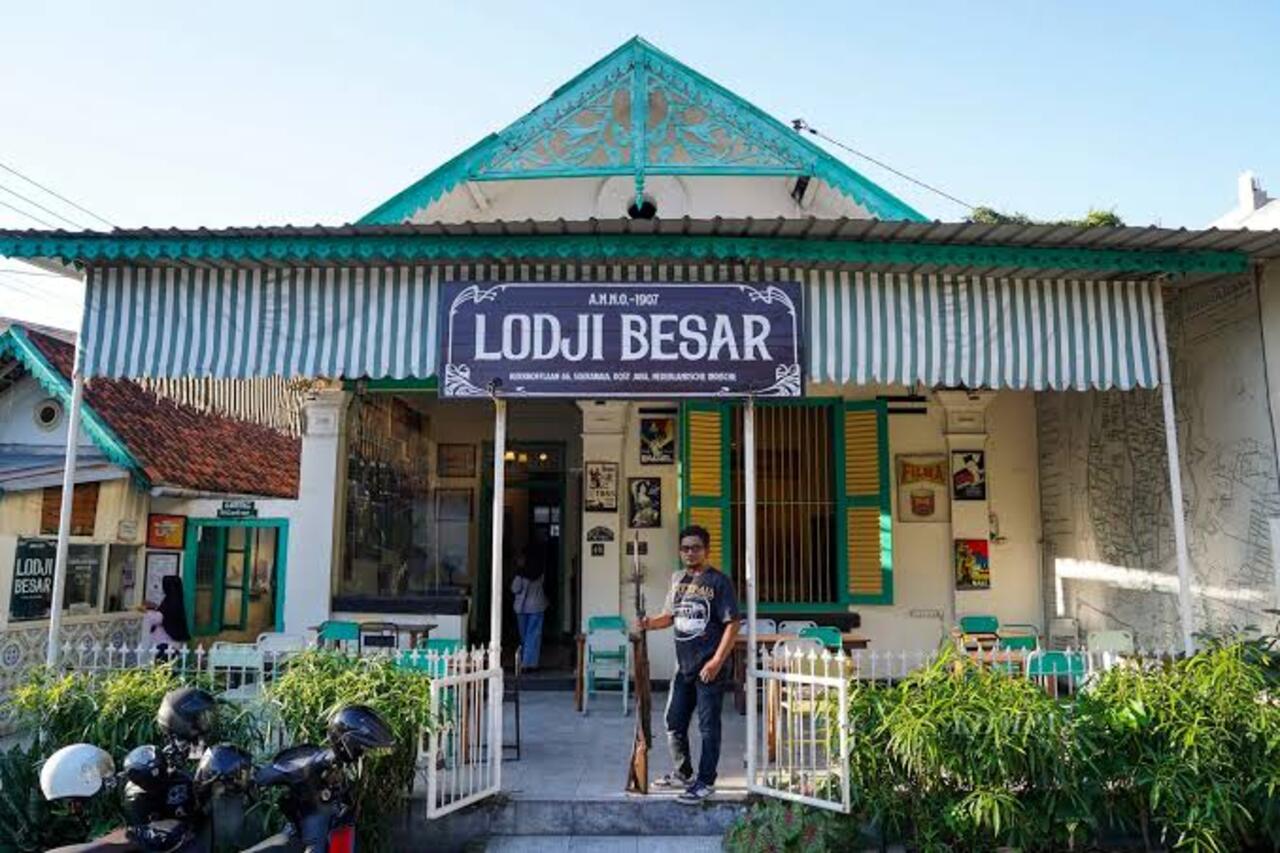 Cangkrukan Santai di Kafe Lodji Besar Ternyata Bisa Bikin Memori Lama Kembali Hidup!